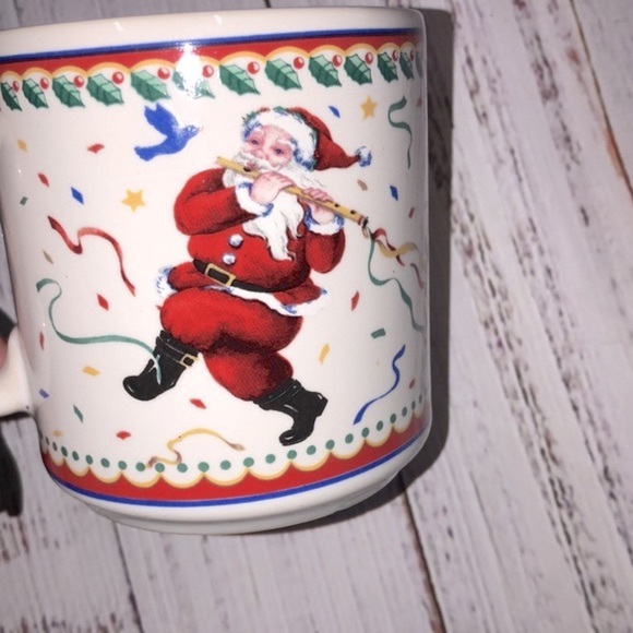 Vintage Santa Clause playing flute Christmas coffee mug - Picture 6 of 6
